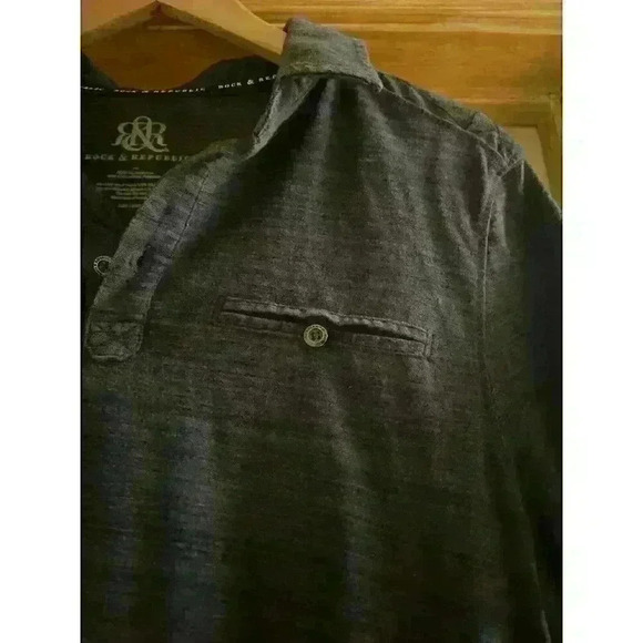 Rock & Republic Men’s Medium Blue polo shirt - Picture 3 of 6